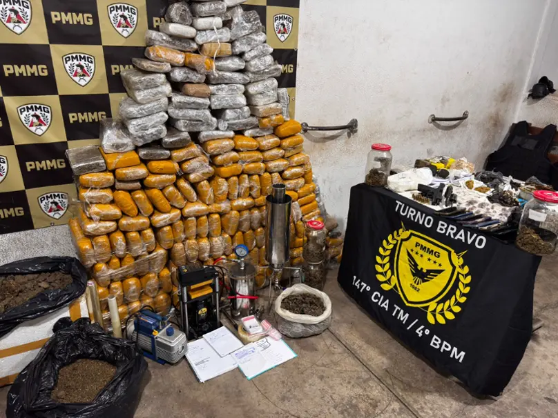 Uberaba – Polícia Militar prende cinco pessoas e apreende grande quantidade de drogas