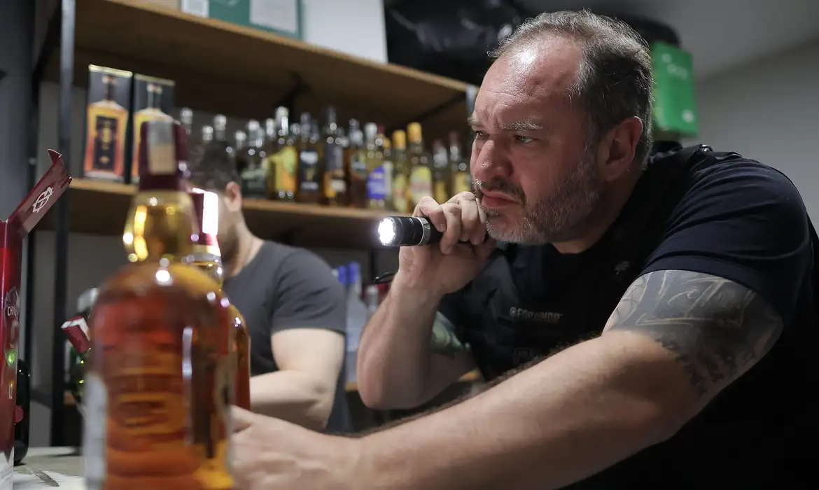 Estado de SP confirma mais dois casos de intoxicação por metanol