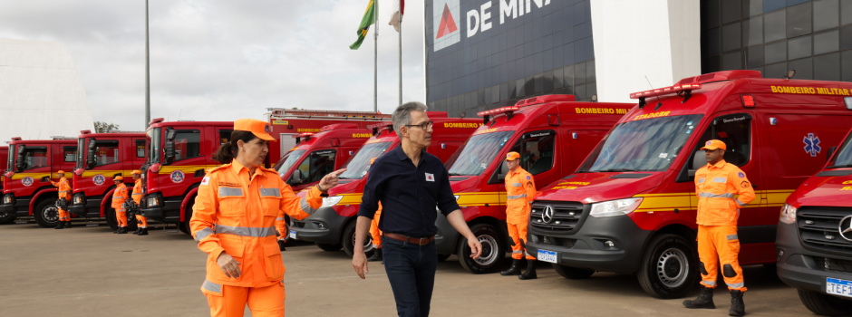 Governo de Minas entrega 18 novas viaturas ao Corpo de Bombeiros para reforçar atendimento operacional