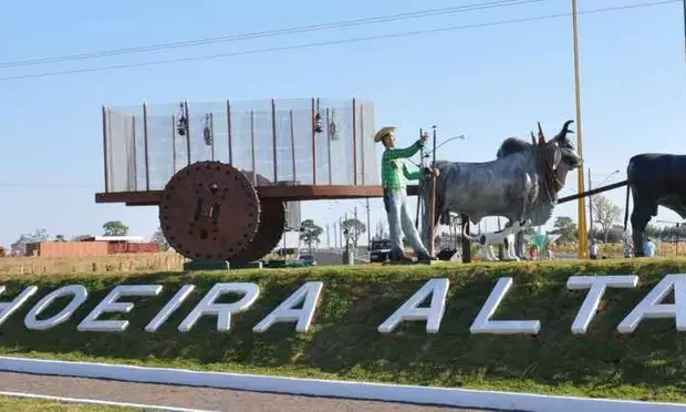 Crise Política em Cachoeira Alta: Conflito Entre Executivo e Legislativo Paralisa Projetos e Aumenta Tensão