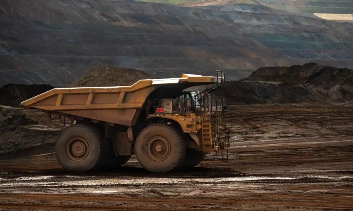 Após vazamento, Justiça paralisa atividades da Vale em complexo de MG