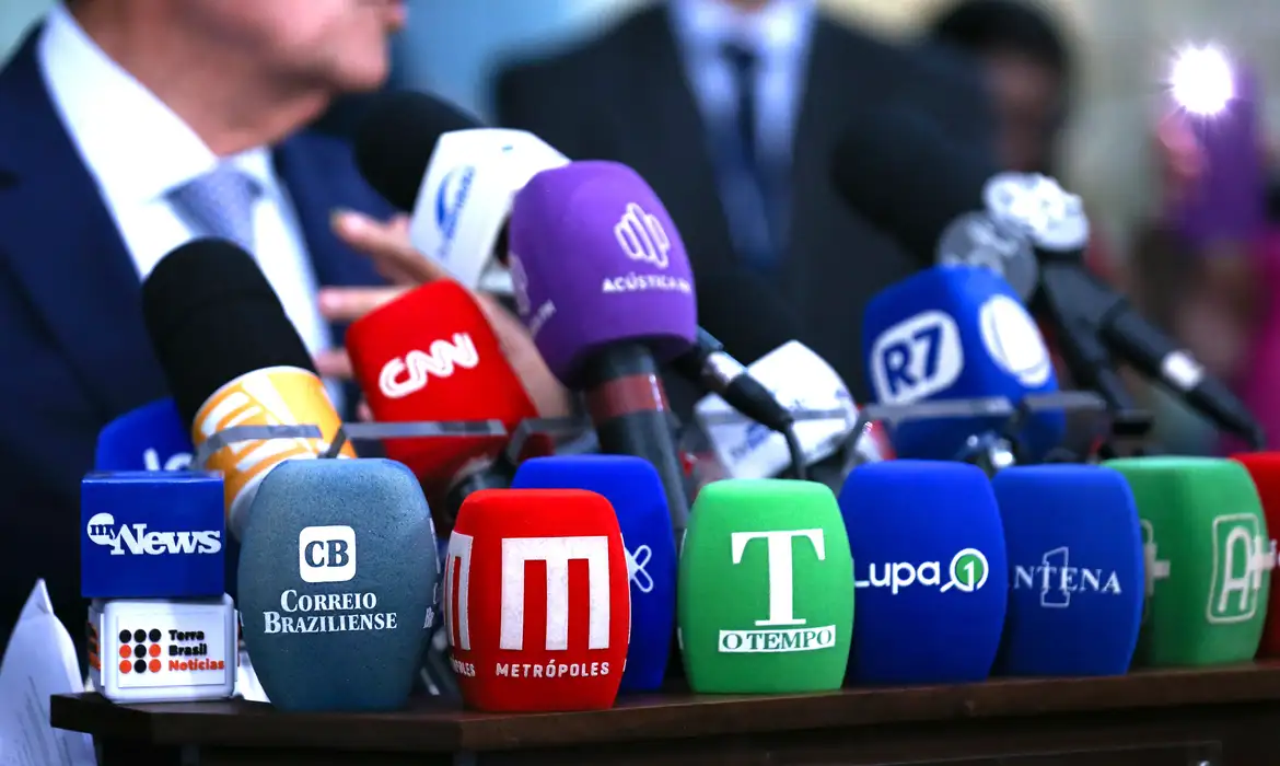 Jornalista da comunicação do Psol denuncia perseguição e ameaças