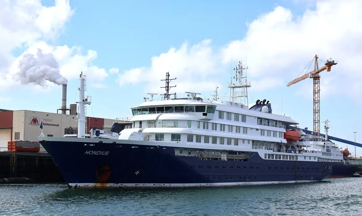 Europeus irão retirar cidadãos de navio com surto de hantavírus