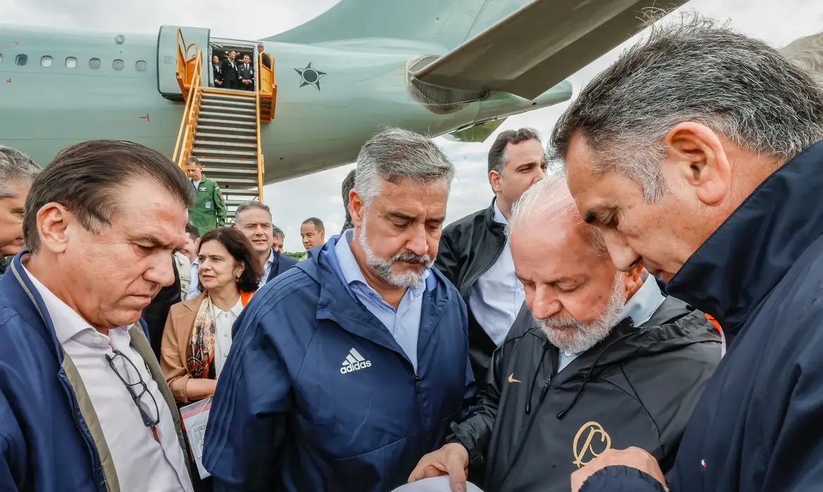 Governo Lula é investigado por omissão em combate a desastres ambientais