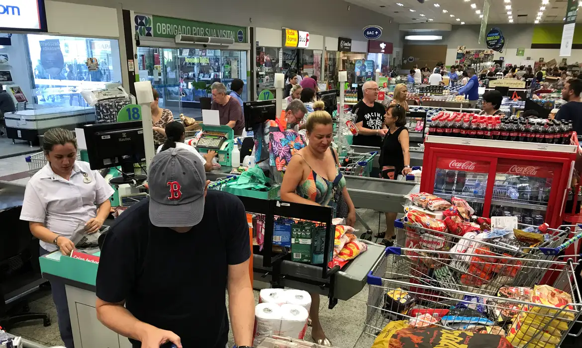 Inflação de maio fica em 0,58%, influenciada por preço dos alimentos