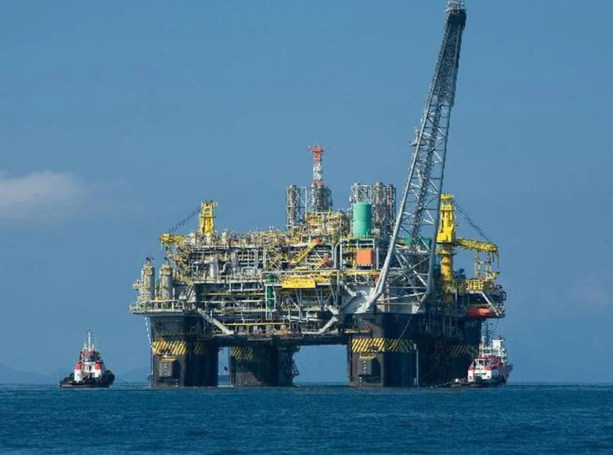 Trump firma acordo estratégico e garante controle de 65 bilhões de barris de petróleo das reservas da Venezuela para os Estados Unidos