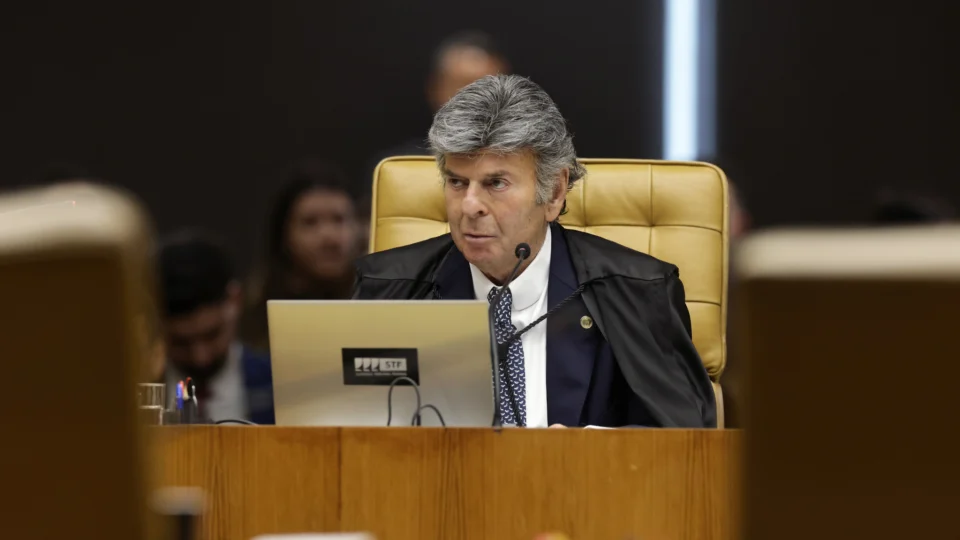 Fux critica Receita Federal por foco excessivo na fiscalização do Pix enquanto setor de bebidas ganha flexibilidade no controle tributário