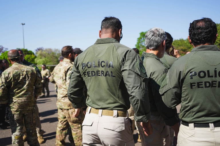 Polícia Federal deflagra operação em Roraima para investigar supostos crimes eleitorais que teriam ocorrido durante o pleito recente