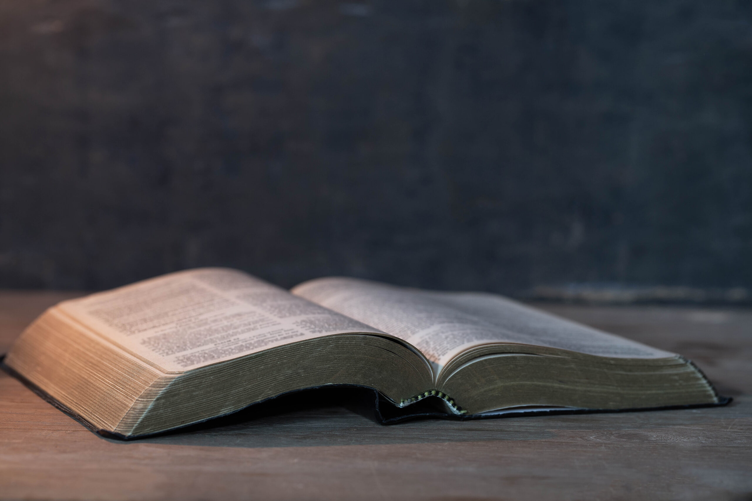 Reino Unido estuda alterar lei sobre religião de premiês