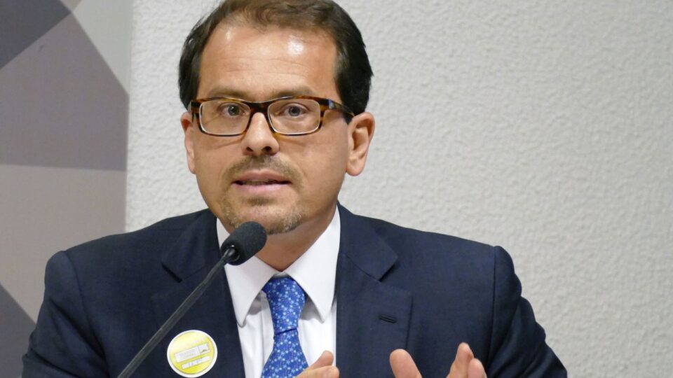 Ministro que suspendeu campanha de Deltan é o mesmo que recuperou a de Garotinho