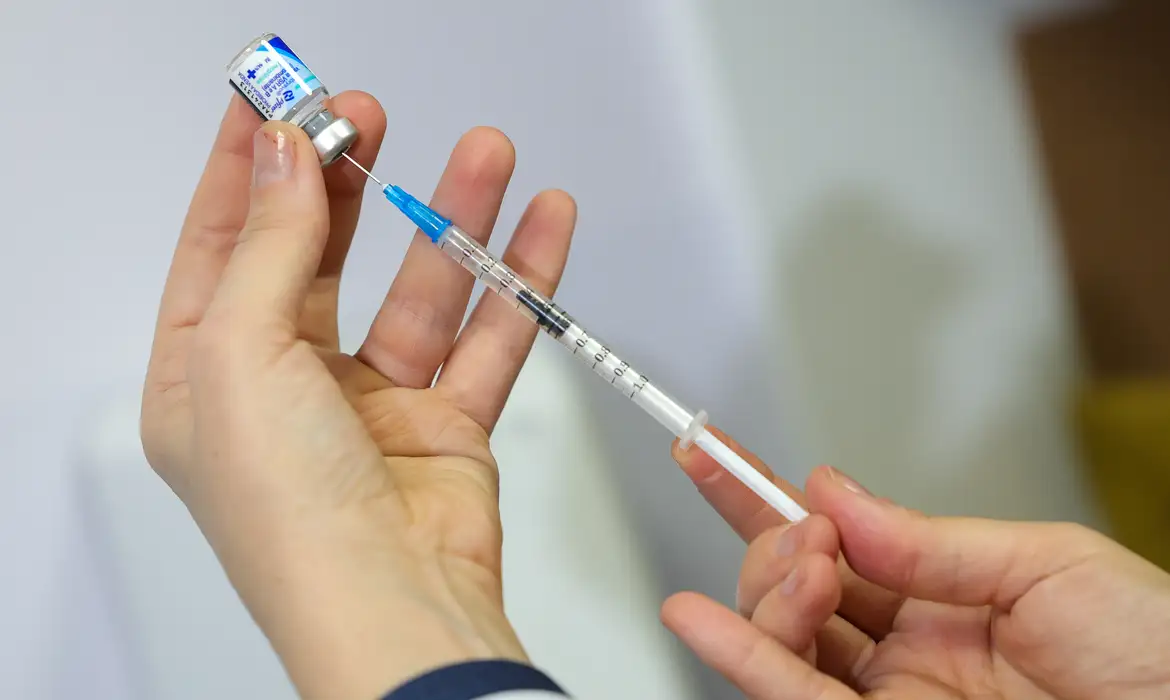 Vírus respiratórios ainda estão em alta no país, alerta Fiocruz